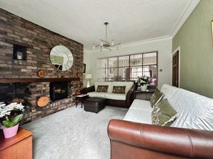 Lounge- click for photo gallery